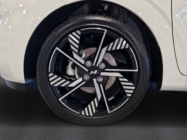 Fahrzeugabbildung Hyundai i10 FL MJ25 1.0 T-GDi N-Line Navi CarPlay RKam DAB SHZ PDC