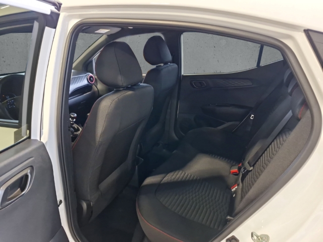 Fahrzeugabbildung Hyundai i10 FL MJ25 1.0 T-GDi N-Line Navi CarPlay RKam DAB SHZ PDC