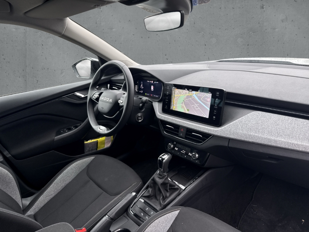 Fahrzeugabbildung SKODA Kamiq 1.5 TSI DSG Tour AHK MatrLED Navi ACC elHe