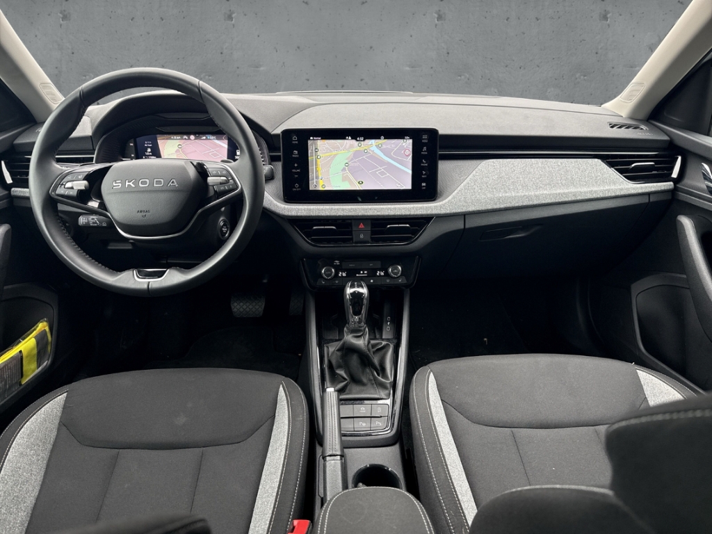 Fahrzeugabbildung SKODA Kamiq 1.5 TSI DSG Tour AHK MatrLED Navi ACC elHe