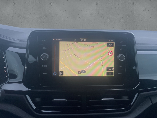 Fahrzeugabbildung Volkswagen T-Roc Cabriolet 1.5 TSI R-Line IQ.LIGHT Navi ACC