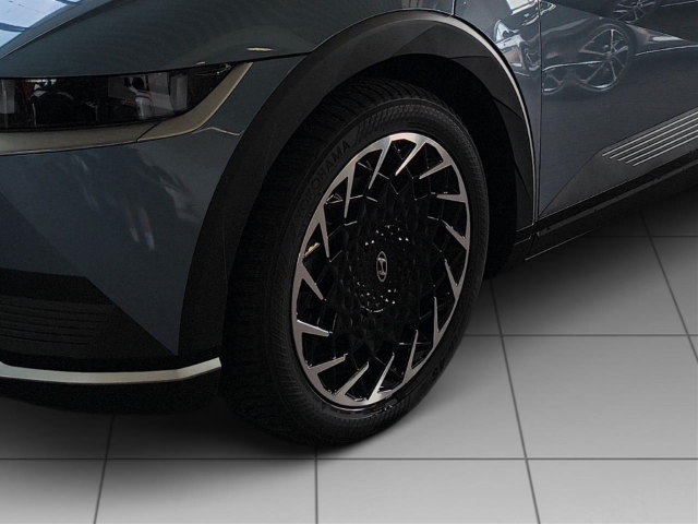 Fahrzeugabbildung Hyundai IONIQ 5 77,4kWh 2WD MY24 TECHNIQ Assist-P. 20LM el.Heckklappe Navi Digitales Cockpit