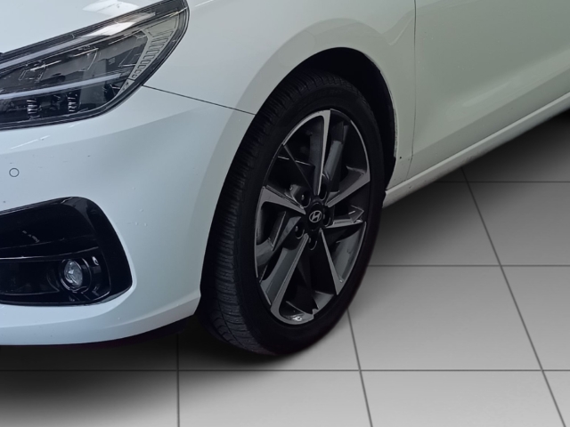 Fahrzeugabbildung Hyundai i30 1.0 T-GDI DCT Kombi Advantage MY25 Navi LED CarPlay RKam DigiCockpit Allwetter
