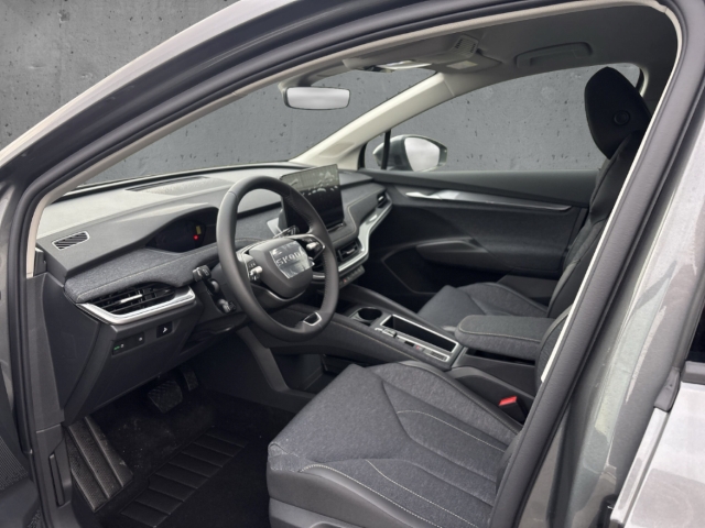 Fahrzeugabbildung SKODA Elroq 50 TOUR Clever-Paket AHK LED Navi PDC Klima