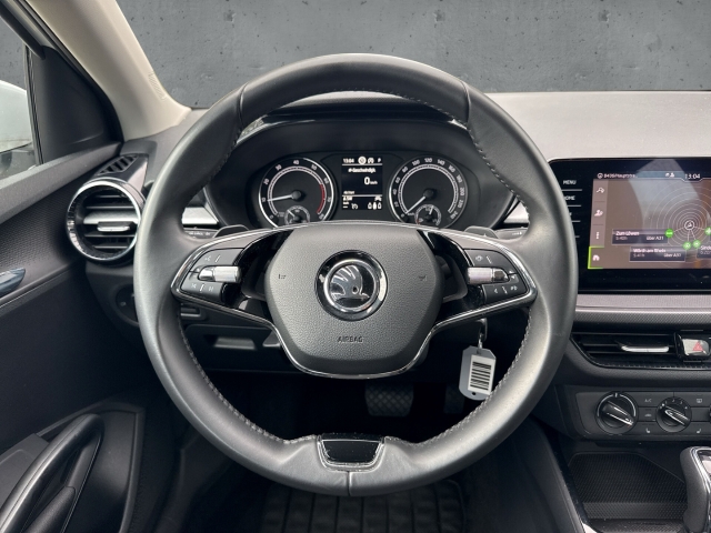 Fahrzeugabbildung SKODA Fabia 1.0 TSI DSG Ambition Navi Tempo SHZ PDC