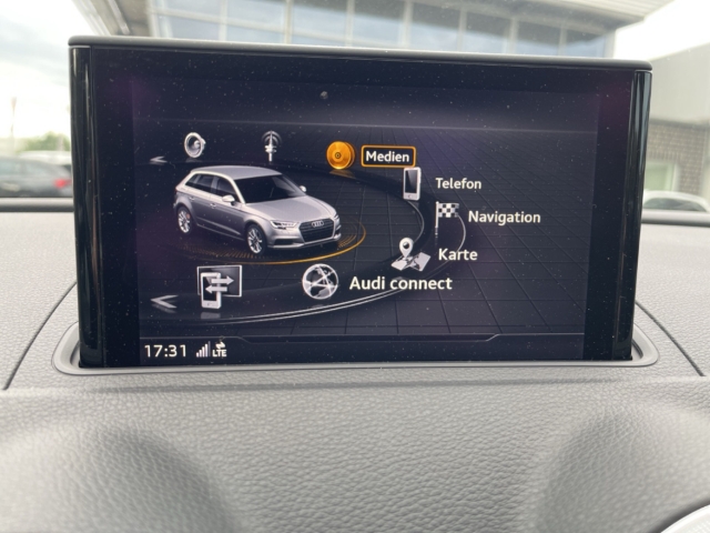 Fahrzeugabbildung Audi A3 SB 35 TFSI stronic design AHK LED Navi ACC