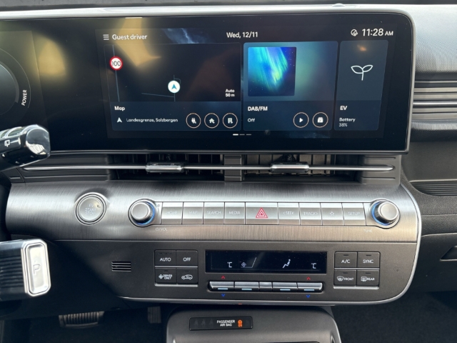 Fahrzeugabbildung Hyundai KONA EV MJ26 SX2 Select 65kWh Navi LED ACC Apple CarPlay Android Auto Mehrzonenklima