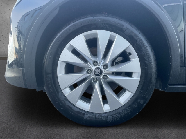 Fahrzeugabbildung SKODA Elroq Loft 60 Clever-Paket AHK LED Navi PDC Klima
