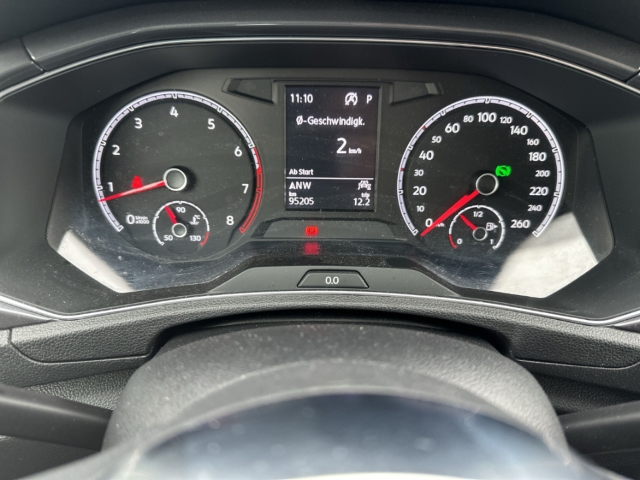 Fahrzeugabbildung Volkswagen T-Roc 1.5 TSI DSG Sport LED Navi ACC SHZ SideAss