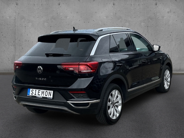Fahrzeugabbildung Volkswagen T-Roc 1.5 TSI DSG Sport LED Navi ACC SHZ SideAss