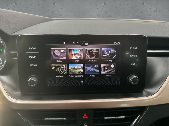 Fahrzeugabbildung SKODA Kamiq 1.5 TSI DSG Style LED Pano ACC SHZ PDC Kam