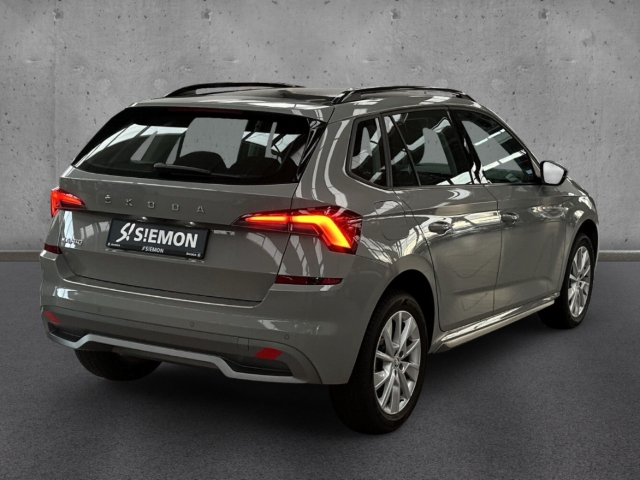 Fahrzeugabbildung SKODA Kamiq 1.5 TSI DSG Style LED Pano ACC SHZ PDC Kam