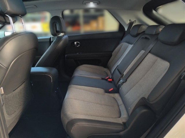 Fahrzeugabbildung Hyundai IONIQ 5 77,4kWh 2WD MY24 TECHNIQ 20LM Panora Assist el.Heckklappe Panorama Navi Digitales Cockpit