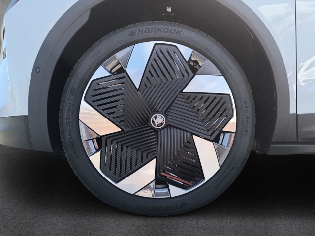 Fahrzeugabbildung SKODA Elroq 85 FIRST EDITION Wärmepumpe Maxx SportPake