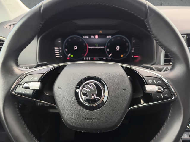 Fahrzeugabbildung SKODA Karoq 1.5 TSI TOUR DSG LED NAVI PDC SHZ KLIMA LM