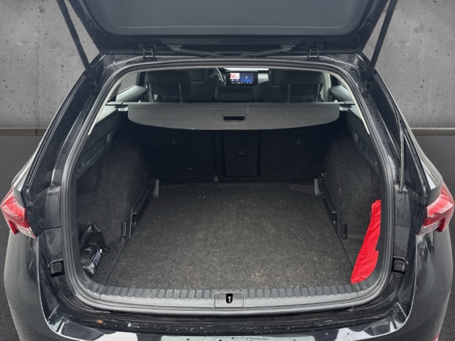 Fahrzeugabbildung SKODA Octavia Combi Ambition 2.0 TDI LED Apple CarPlay Android Auto Mehrzonenklima