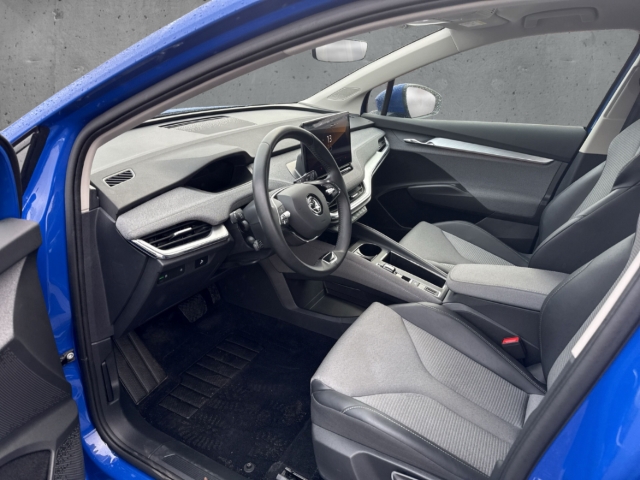 Fahrzeugabbildung SKODA Enyaq 50 Loft Temp ZV CarPlay Rkam PDC BT LED Digitales Cockpit