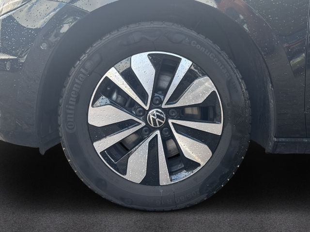 Fahrzeugabbildung Volkswagen Touran 1.5 TSI DSG Goal AHK IQ.LIGHT 7Sitze Navi