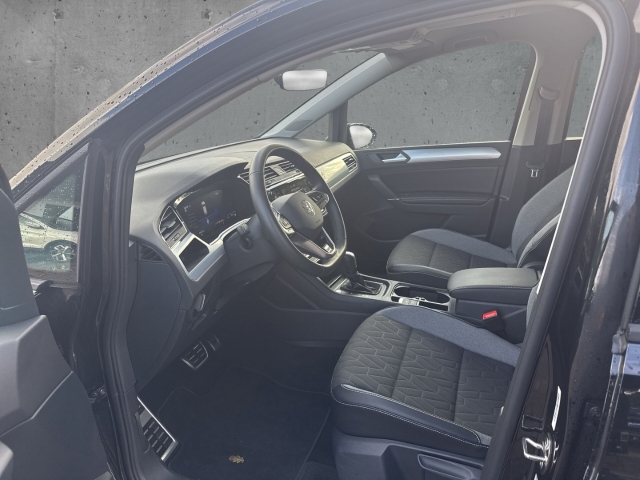 Fahrzeugabbildung Volkswagen Touran 1.5 TSI DSG Goal AHK IQ.LIGHT 7Sitze Navi