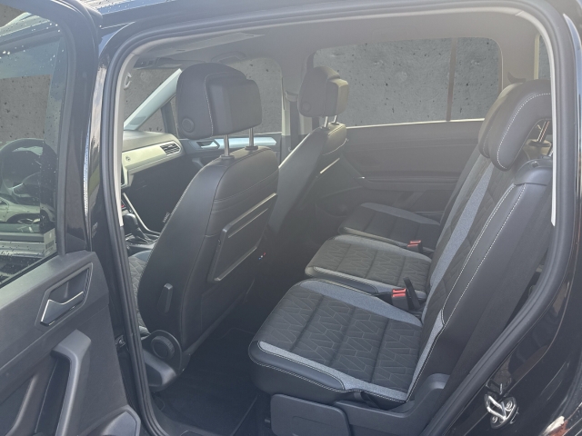 Fahrzeugabbildung Volkswagen Touran 1.5 TSI DSG Goal AHK IQ.LIGHT 7Sitze Navi