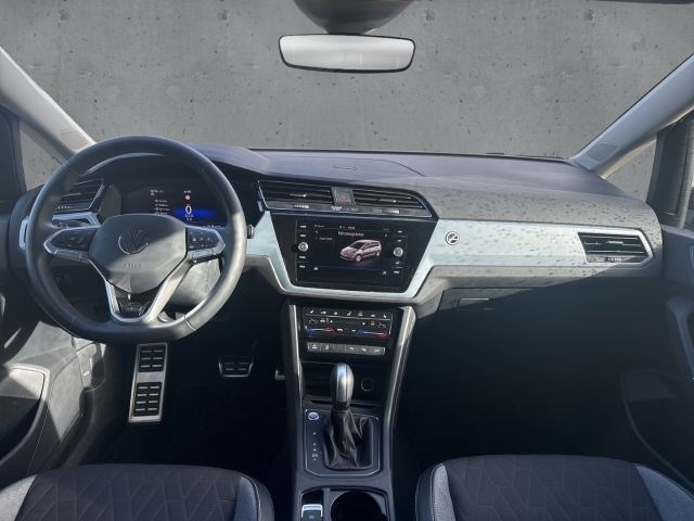 Fahrzeugabbildung Volkswagen Touran 1.5 TSI DSG Goal AHK IQ.LIGHT 7Sitze Navi