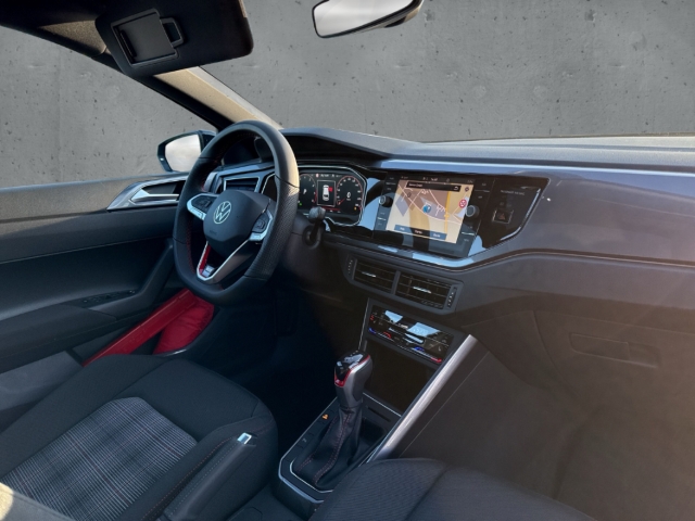 Fahrzeugabbildung Volkswagen Polo GTI 2.0 TSI DSG IQ.LIGHT Navi Pano RearView