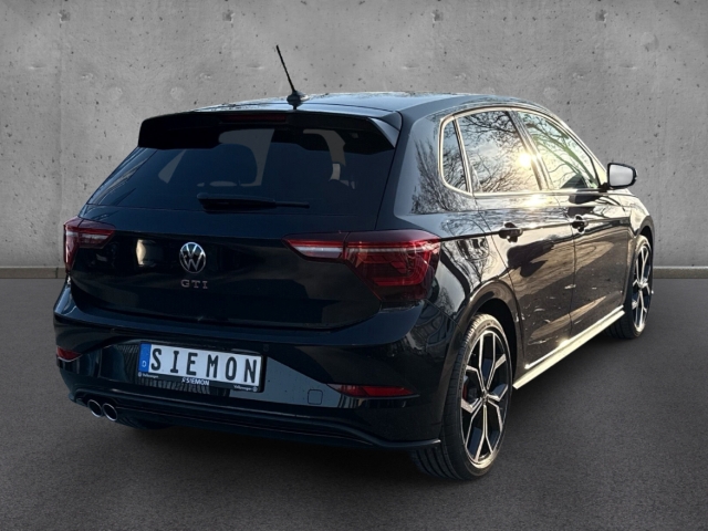Fahrzeugabbildung Volkswagen Polo GTI 2.0 TSI DSG IQ.LIGHT Navi Pano RearView