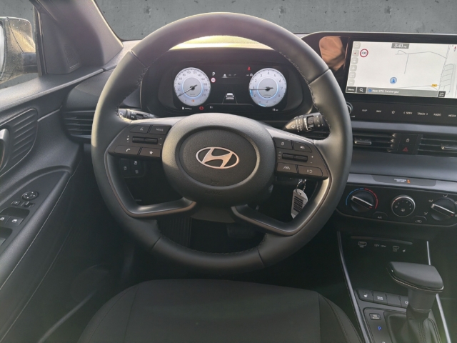 Fahrzeugabbildung Hyundai i20 FL MY26 1.0 T-GDI DCT Blackline Navi Soundsystem Bose LED Apple CarPlay Android Auto