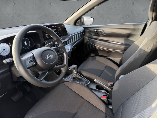 Fahrzeugabbildung Hyundai i20 FL MY26 1.0 T-GDI DCT Blackline Navi Soundsystem Bose LED Apple CarPlay Android Auto