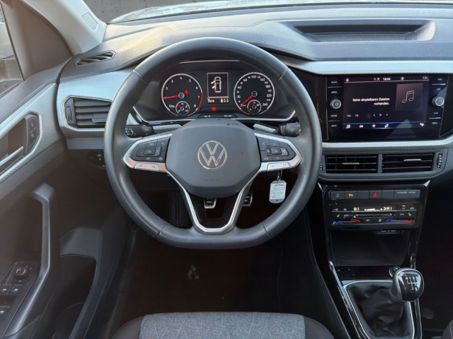 Fahrzeugabbildung Volkswagen T-Cross 1.0 TSI MOVE SHZ AppConnect AHK PDC Klim
