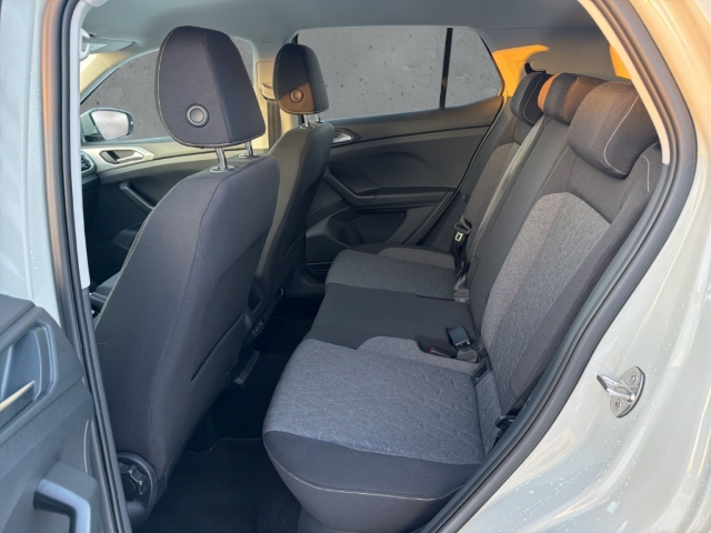 Fahrzeugabbildung Volkswagen T-Cross 1.0 TSI MOVE SHZ AppConnect AHK PDC Klim