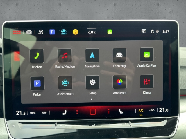 Fahrzeugabbildung Volkswagen Golf VIII 85 kW Life EU6e 1.5 TSI LED Navi SHZ ACC PDC