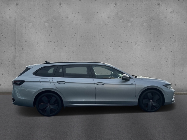 Fahrzeugabbildung Volkswagen Passat Variant 2.0 TDI DSG R-Line BlackStyle IQ.