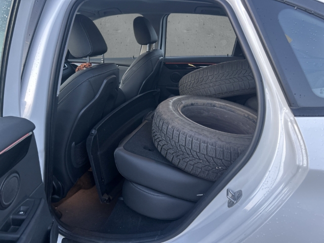 Fahrzeugabbildung BMW 218 Active Tourer Sport Line LED Navi SHZ PDC Alu