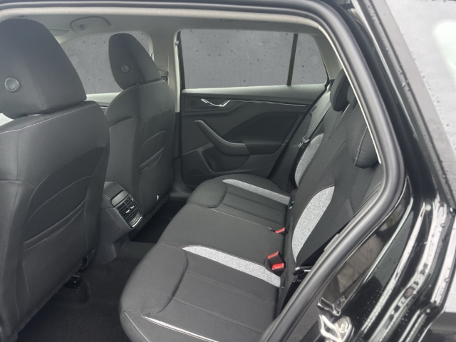 Fahrzeugabbildung SKODA Scala 1.0 TSI SELECTION LED Temp SHZ PDC Klima