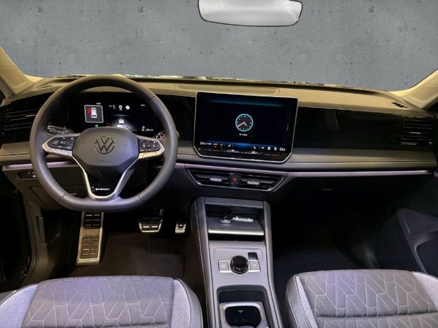 Fahrzeugabbildung Volkswagen Tiguan 1.5 eTSI Energy AHK Navi 360 Kam ACC elek