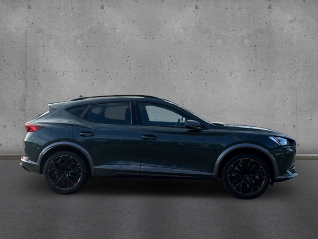 Fahrzeugabbildung CUPRA Formentor VZ e-Hybrid AHK Brembo CUP-Sitz Kamera