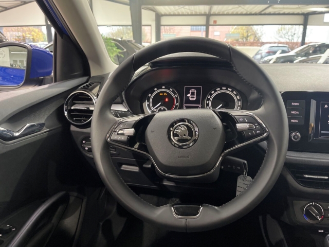 Fahrzeugabbildung SKODA Fabia 1.0 TSI Ambition LED Klima Temp SmartLink