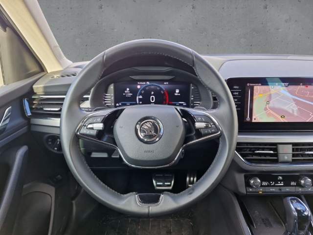 Fahrzeugabbildung SKODA Kamiq 1.0 TSI DSG Scout LED Navi Temp SHZ Kamera