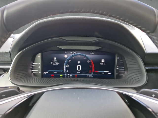 Fahrzeugabbildung SKODA Kamiq 1.0 TSI DSG Scout LED Navi Temp SHZ Kamera