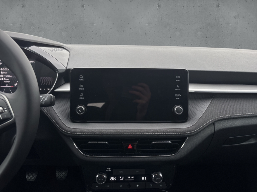 Fahrzeugabbildung SKODA Fabia 1.0 TSI SELECTION Klimaauto LED CarPlay