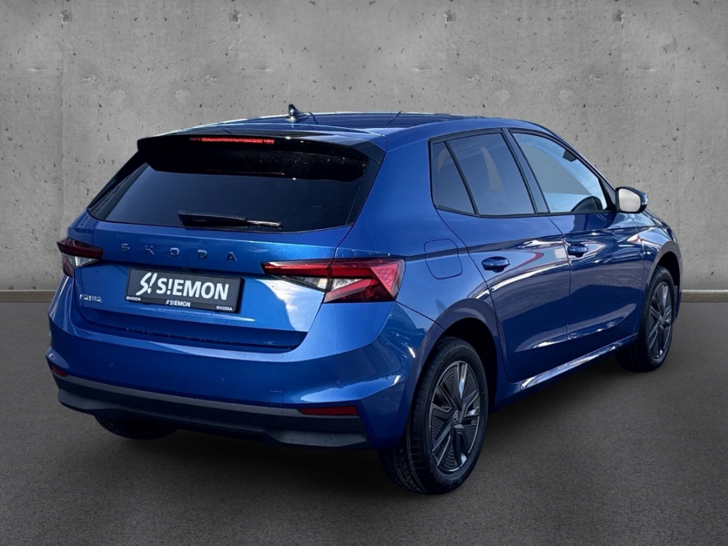 Fahrzeugabbildung SKODA Fabia Selection 1.0 TSI DSG BALANCE LED Navi SHZ PDC