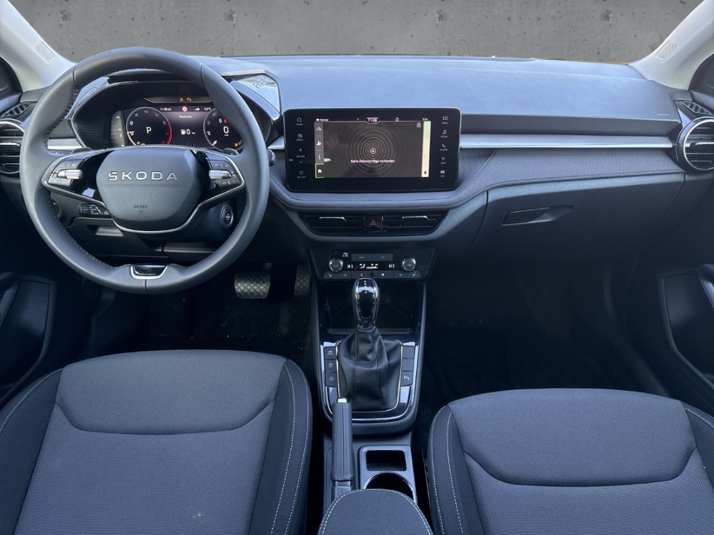 Fahrzeugabbildung SKODA Fabia Selection 1.0 TSI DSG BALANCE LED Navi SHZ PDC