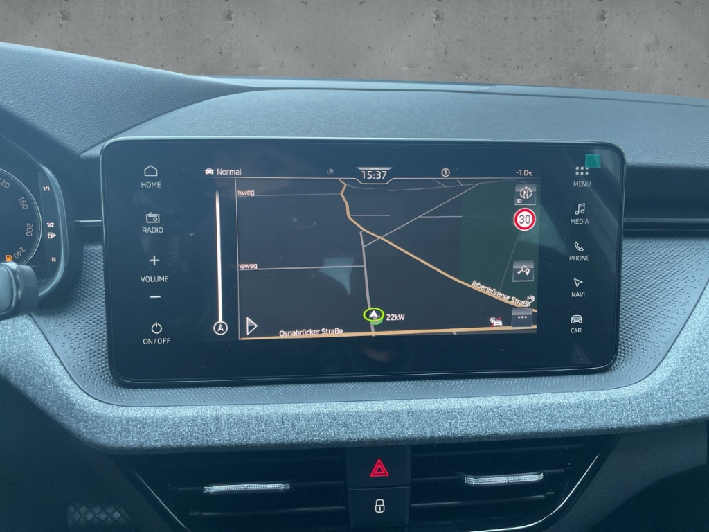 Fahrzeugabbildung SKODA Scala 1.5 TSI DSG BALANCE LED Navi AHK LM17 PDC