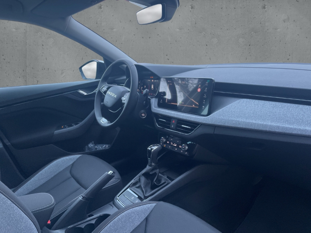 Fahrzeugabbildung SKODA Scala 1.5 TSI DSG BALANCE LED Navi AHK LM17 PDC