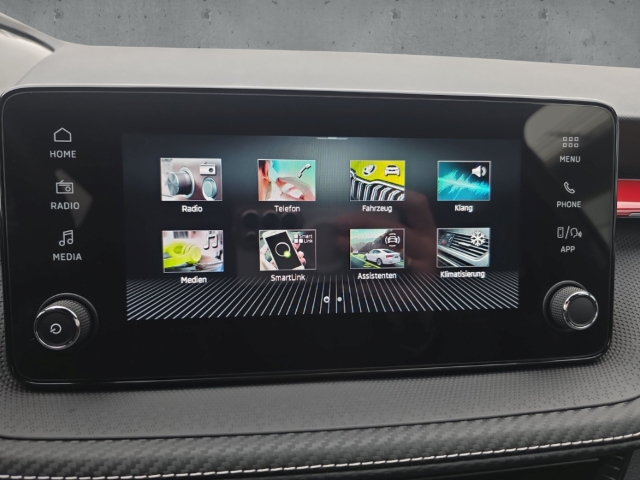 Fahrzeugabbildung SKODA Fabia Monte Carlo 1.5 TSI DSG SHZ PDC LED CarPlay