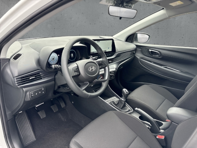 Fahrzeugabbildung Hyundai i20 1.0 T-GDI MT Trend Navi Digitales Cockpit Apple CarPlay Android Auto Fahrerprofil