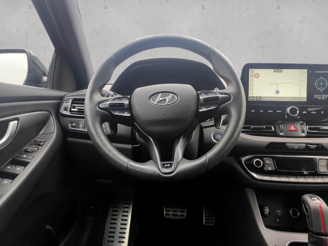 Fahrzeugabbildung Hyundai i30 FL Kombi 1.5 T-GDI DCT N-LINE LED Navi SmartKey Allwetter