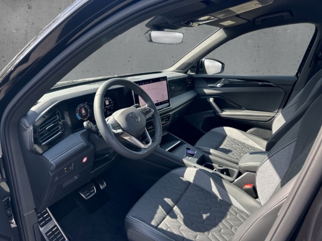 Fahrzeugabbildung Volkswagen Tiguan 2.0 TDI Energy IQ.LIGHT AHK Navi ACC SHZ