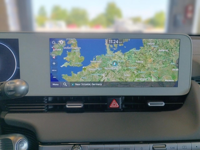 Fahrzeugabbildung Hyundai IONIQ 5 77,4kWh 2WD UNIQ Relax Panorama HUD El. Fondsitzverst. Navi Digitales Cockpit